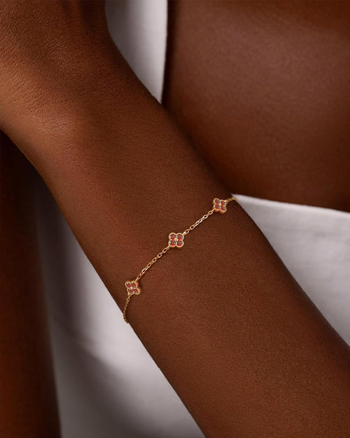Birthstone Gold Clover Bracelet Dainty 14K Gold Plated Cute Friendship Stackable Bracelets for Women No Tarnish Trendy Charm Best Friend Bracelet Stack for Birthday Jewelry