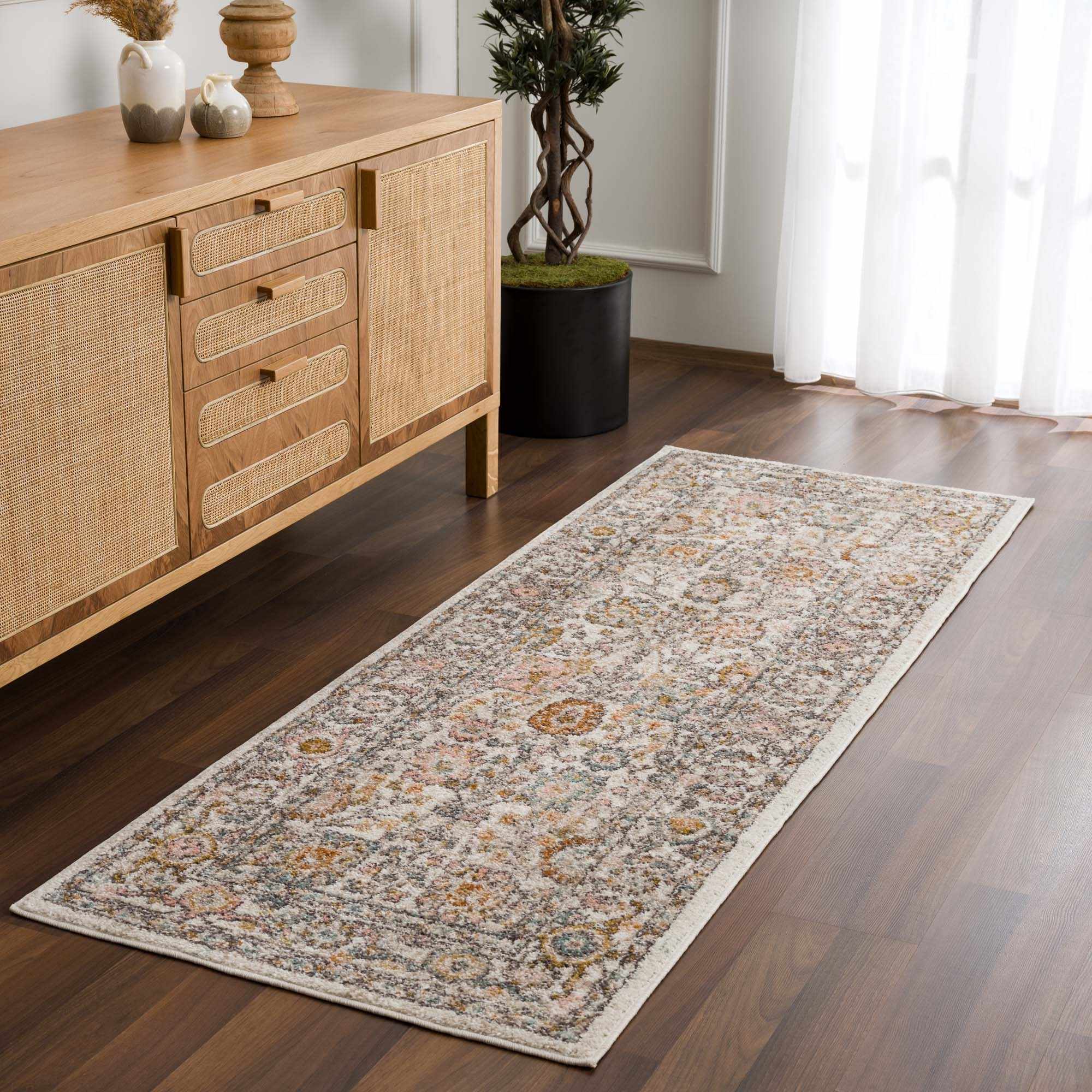Herstmonceux Traditional Area Rug — Warm, Vintage-Inspired Pile
