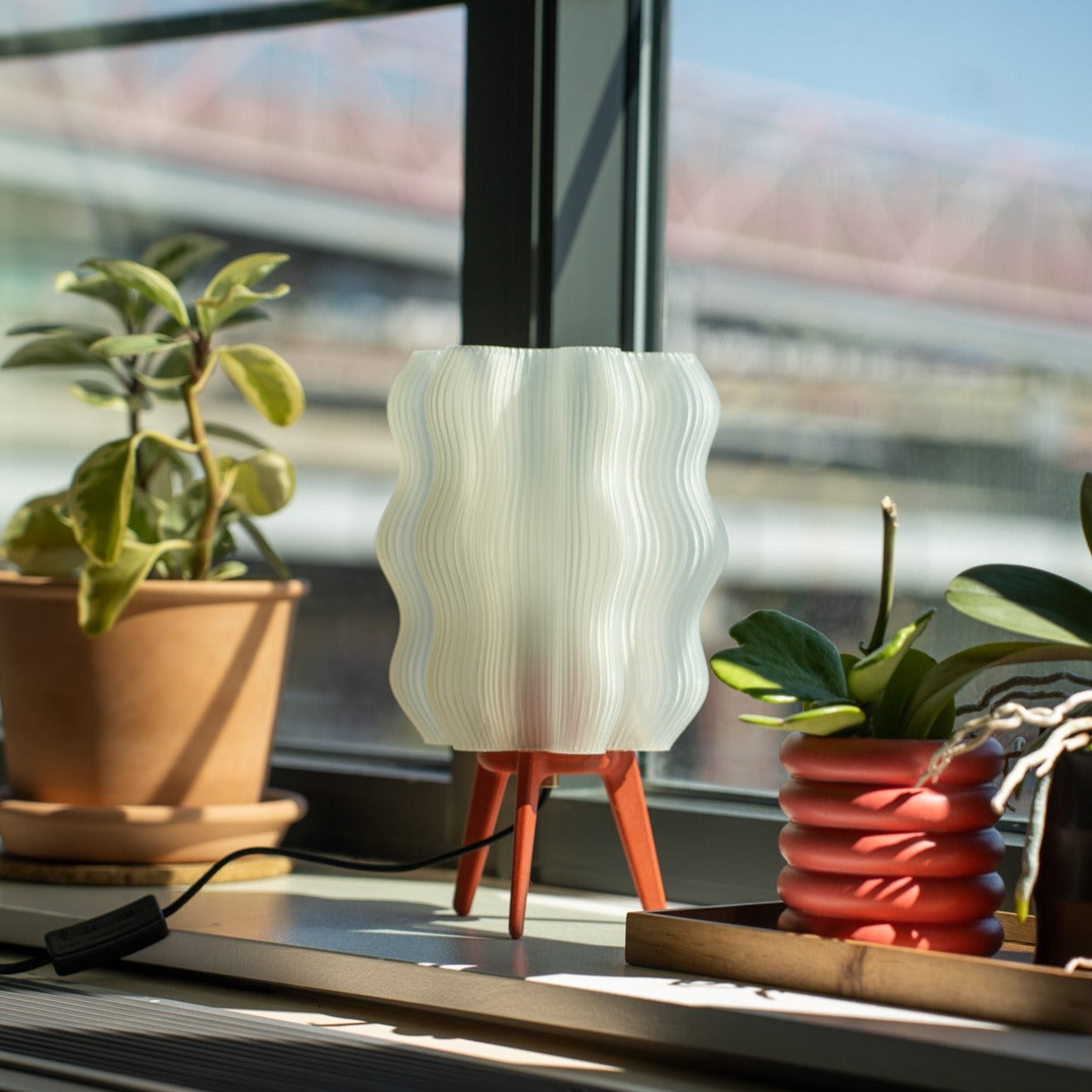 Wavy Sculptural Table Lamp | Recycled Plastic