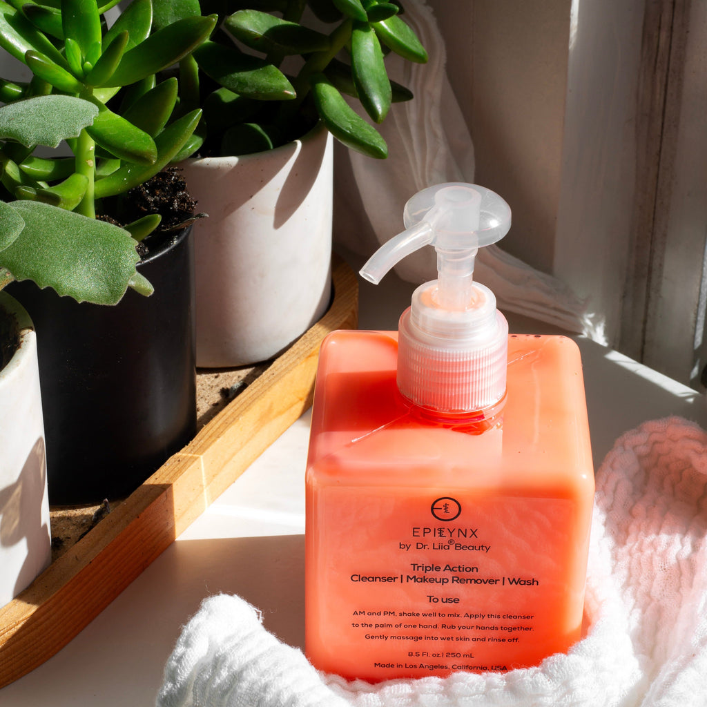 EpiLynx hydrating aloe and cucumber seed oil face wash bottle for sensitive and dry skin